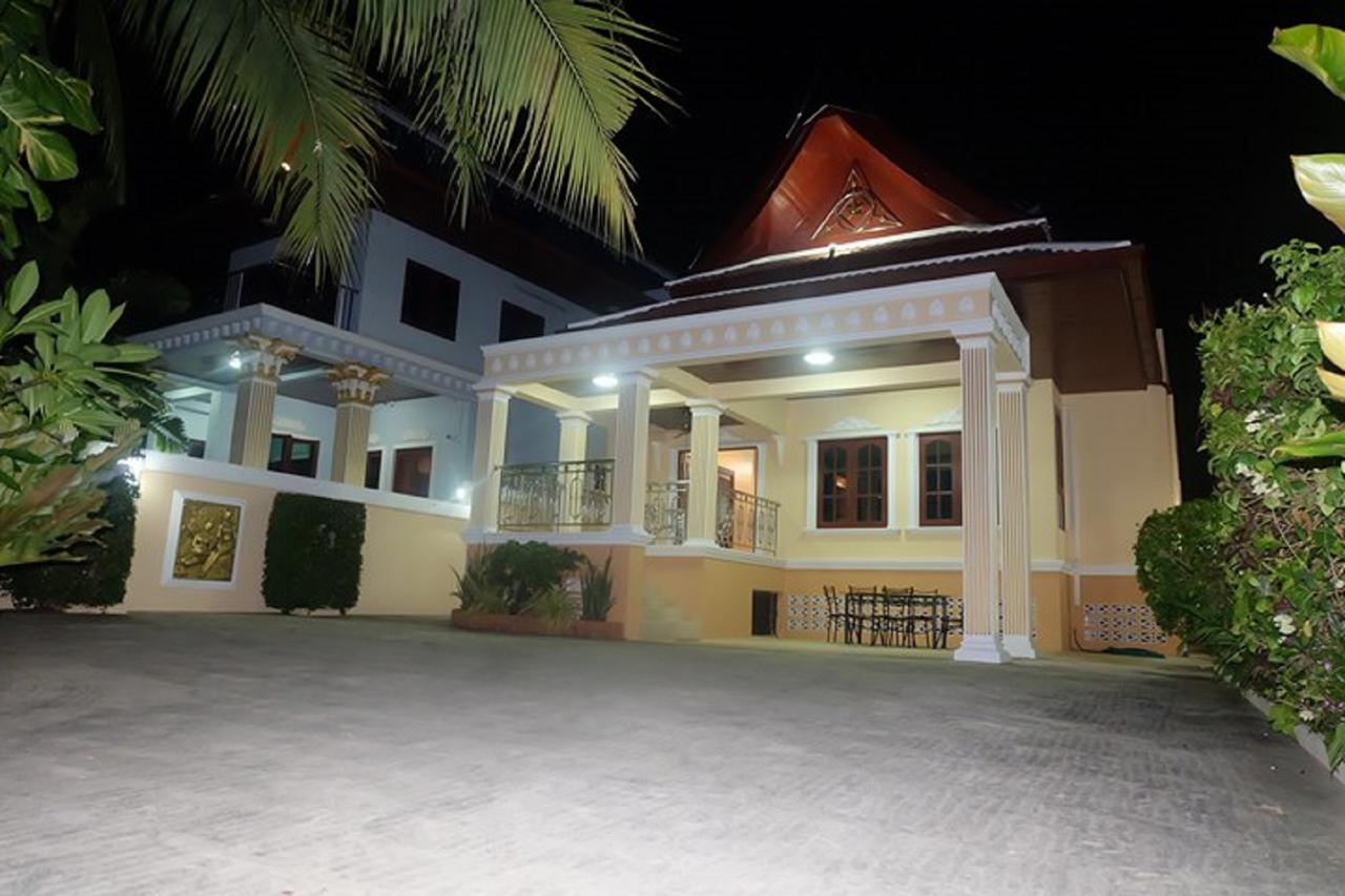 Majestic Villas Phuket Rawai Exterior photo