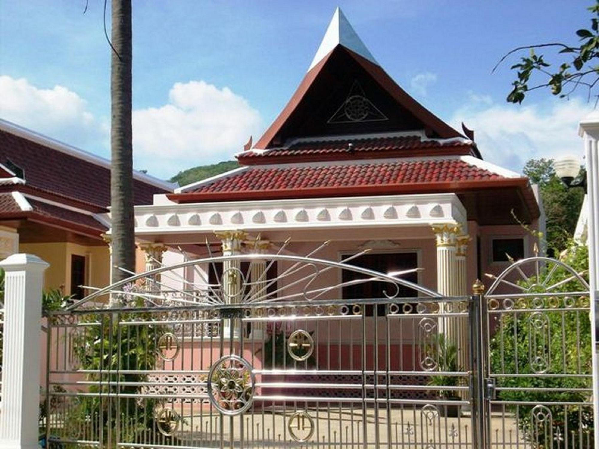 Majestic Villas Phuket Rawai Exterior photo