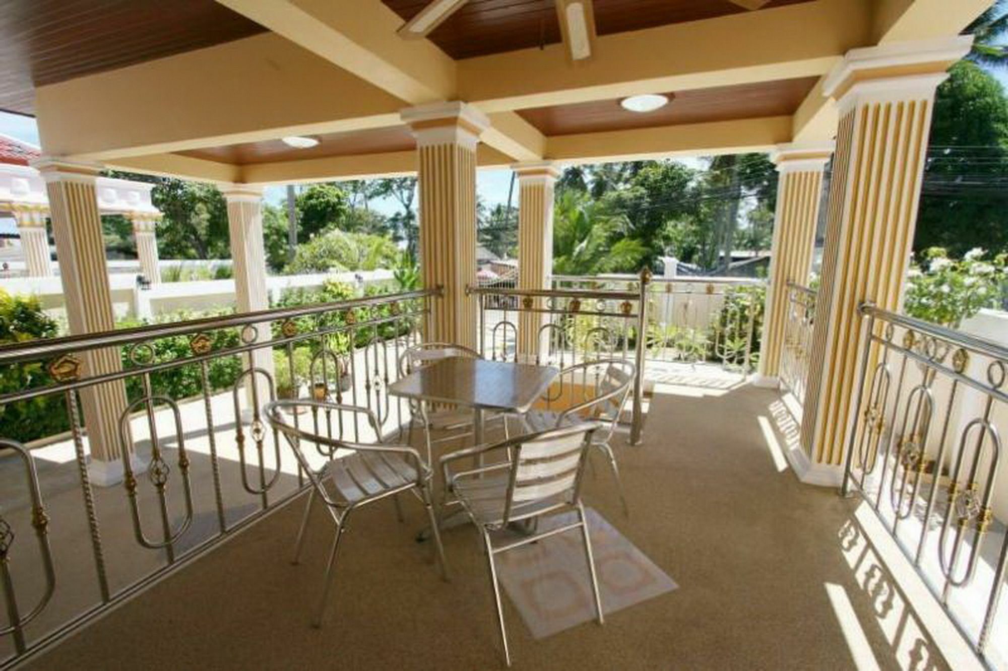 Majestic Villas Phuket Rawai Exterior photo